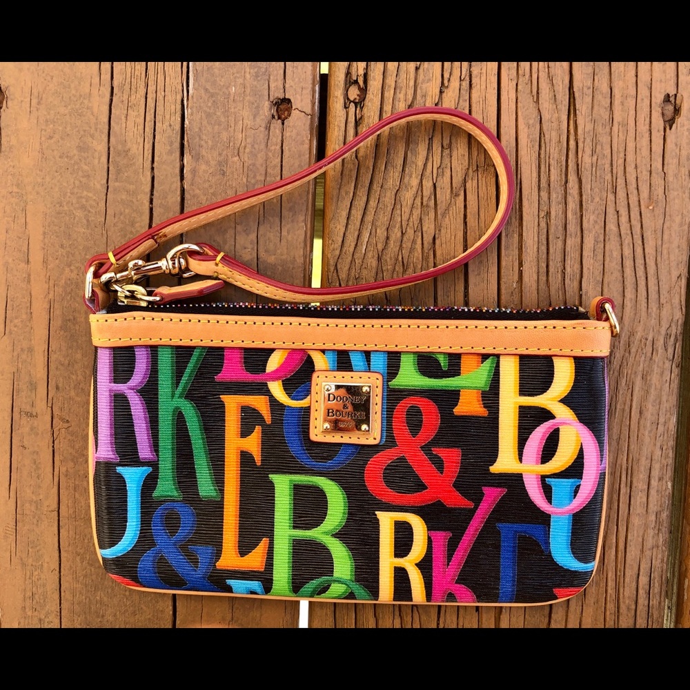 Dooney & bourke wristlet